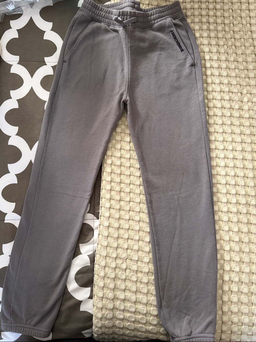 abercrombie kids charcoal gray fleece joggers